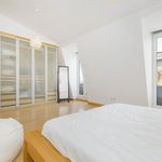 Rent 1 bedroom apartment of 134 m² in Sacramento