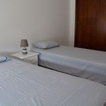 Rent 3 bedroom apartment of 92 m² in Porto