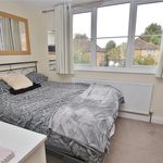 Rent 6 bedroom house in Knaphill