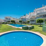 Rent 3 bedroom house of 134 m² in Marbella
