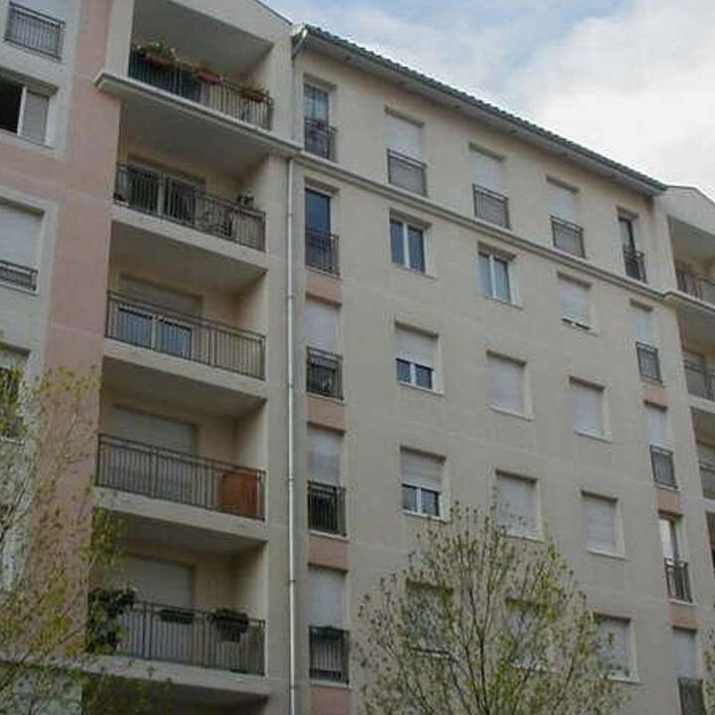 Location appartement 1 pièce 33 m² Lyon 3 (69003)
