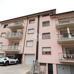 Affitto 2 camera appartamento di 65 m² in L'Aquila