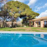 Rent 5 bedroom house of 455 m² in Marbella