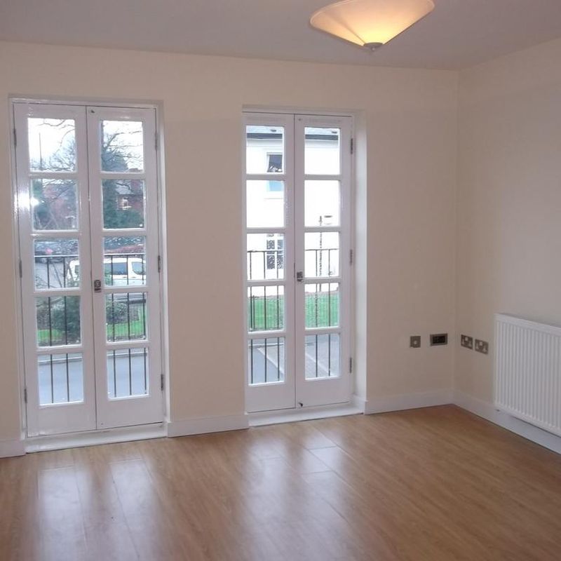 2 bedroom apartment to rent Hyde Park