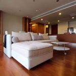 Rent 3 bedroom apartment of 74 m² in Phra Khanong
