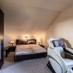 Rent 5 bedroom house of 209 m² in Warszawa