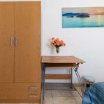 Rent a room of 80 m² in lisbon