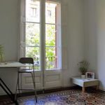 Rent a room of 180 m² in Barcelona
