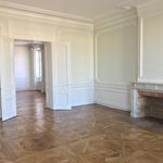 Rent 7 bedroom apartment of 279 m² in Lyon