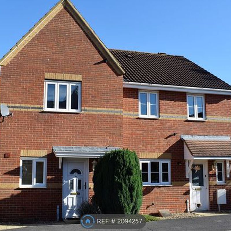 Semi-detached house to rent in Beckett Road, Andover SP10