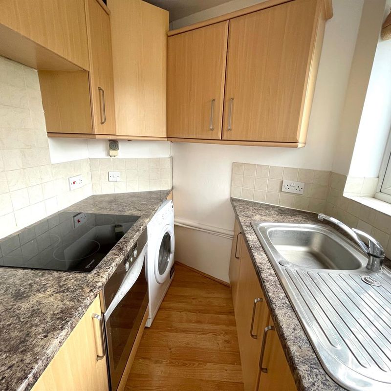 apartment for rent at * FULLY BOOKED VIEWING SESSION * Runnymede Court, West End, SO30, United Kingdom