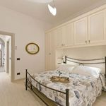 Affitto 2 camera appartamento di 80 m² in Firenze