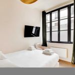 Appartement de 135 m² avec 3 chambre(s) en location à Paris