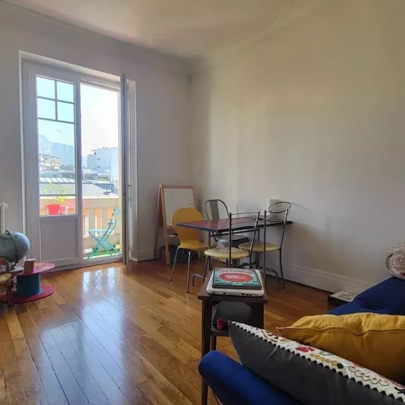 Appartement à  Chambéry (73000), 2 pièces