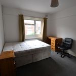 Rent 4 bedroom flat in South West England