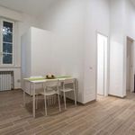 Rent a room of 75 m² in Milano