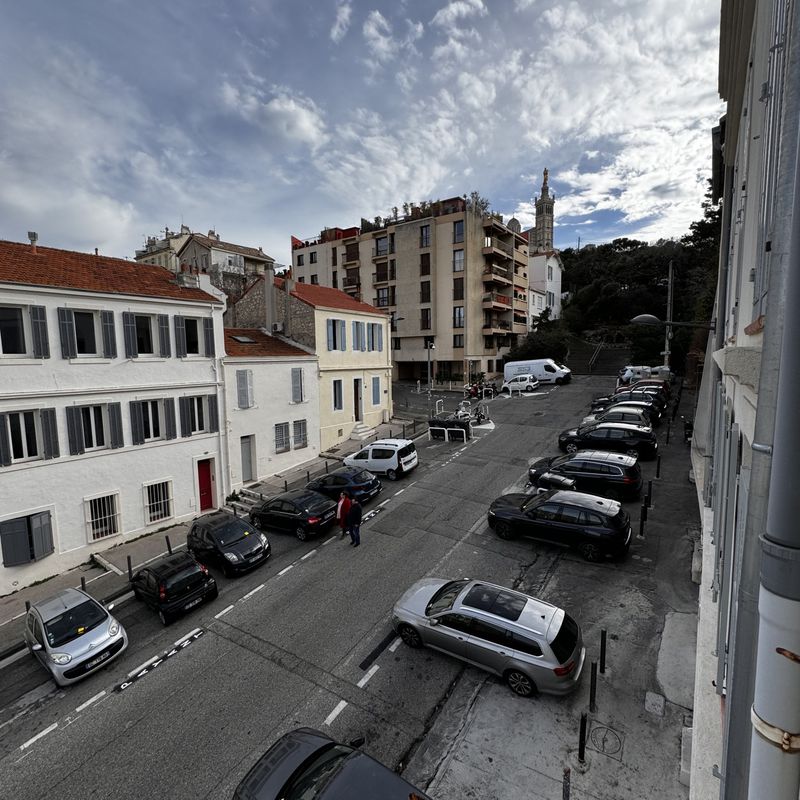 location appartement 1 pièce Marseille - Ecole, Comerces