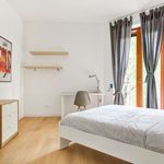 Rent a room of 242 m² in Milano