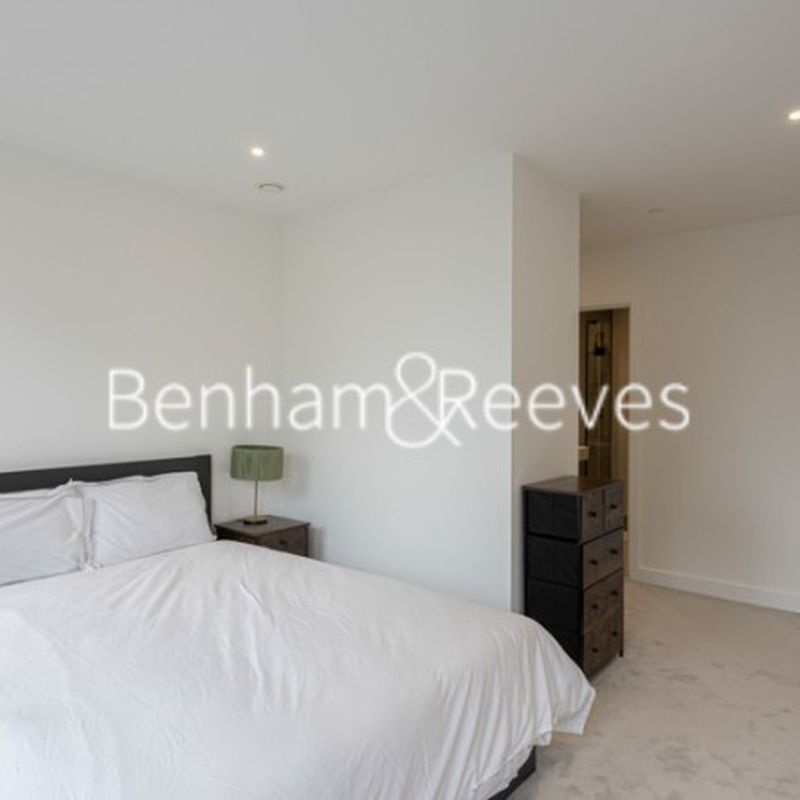 2 Bedroom flat to rent in
 Caldon Boulevard, Wembley, HA0 Charing Cross
