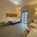Rent 2 bedroom apartment of 90 m² in Genova