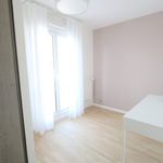 Rent 3 bedroom apartment of 64 m² in Puteaux