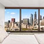 Rent 2 bedroom apartment of 1400 m² in Chicago