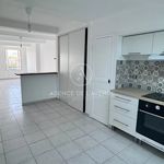 Rent 4 bedroom apartment of 92 m² in SUR MER