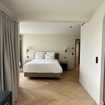 Rent 4 bedroom apartment of 179 m² in Paris