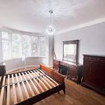 Rent 8 bedroom house in Woodford Green