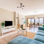 Alugar 3 quarto apartamento de 135 m² em Cascais