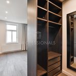 Rent 1 bedroom apartment of 140 m² in Praha