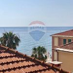 Rent 3 bedroom house of 65 m² in Laigueglia