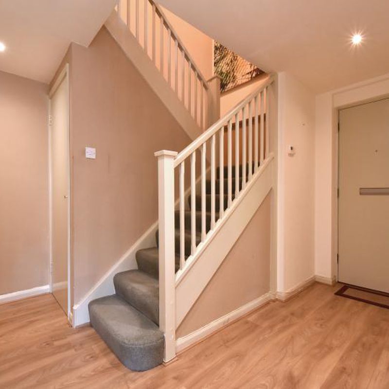 2 Bed House Lownds Court Bromley BR1 - Truepenny's Sundridge