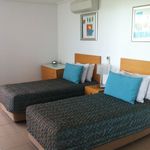 Rent 2 bedroom apartment in Airlie Beach