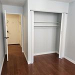 Rent 3 bedroom apartment of 2 m² in Oakville