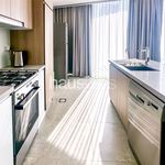 Rent 1 bedroom apartment of 93 m² in Dubai