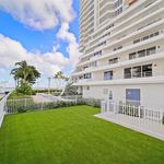 Rent 2 bedroom apartment of 1398 m² in Miami