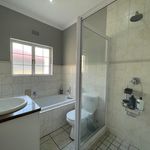 Rent 3 bedroom house of 386 m² in Johannesburg