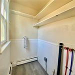 Rent 2 bedroom apartment of 1017 m² in Newington