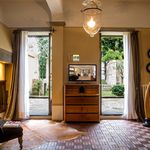 Affitto 3 camera appartamento di 240 m² in Firenze