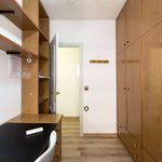 Rent a room of 107 m² in Barcelona