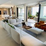 Rent 3 bedroom apartment of 208 m² in Benahavís