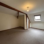 Rent 4 bedroom apartment in Crediton