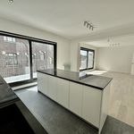 Rent 4 bedroom apartment of 135 m² in Bruxelles