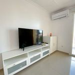 Rent a room of 98 m² in València