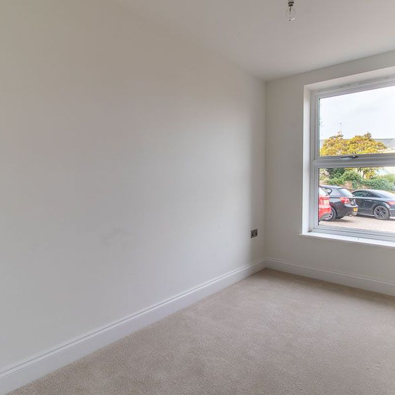 2 bedroom apartment to rent Higher Blagdon