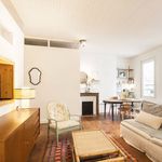 Rent 2 bedroom apartment of 84 m² in Bordeaux