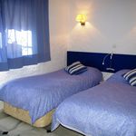 Rent 4 bedroom house of 170 m² in Estepona