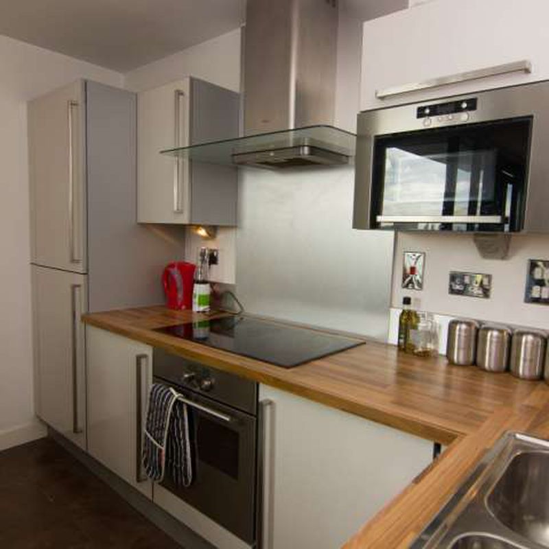 Room in a 3-Bedroom Apartment for rent in Poplar, London