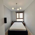 Wynajmij 3 sypialnię apartament z 73 m² w Warszawa